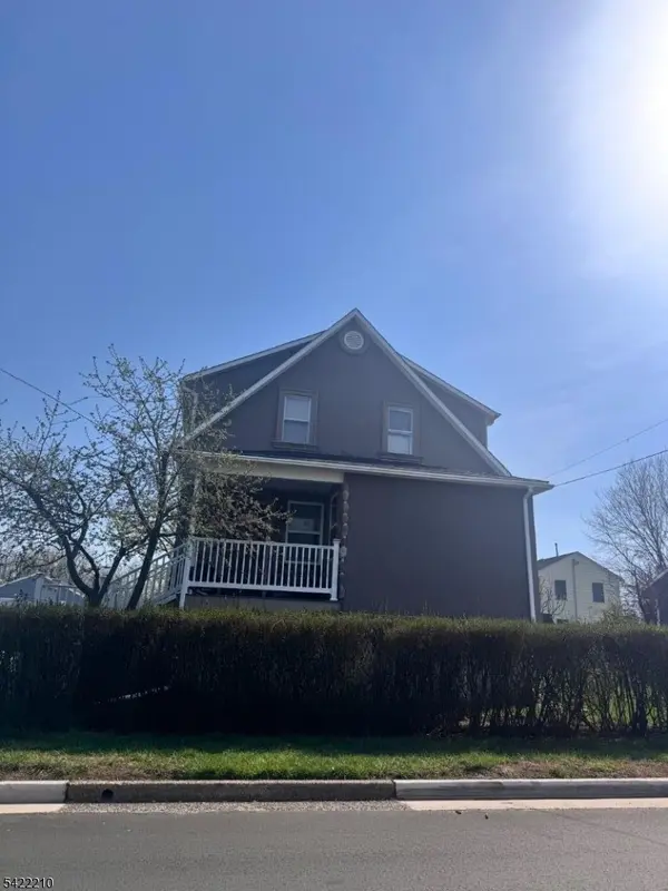 419 Stonewall Ave, Manville Boro, NJ 08835