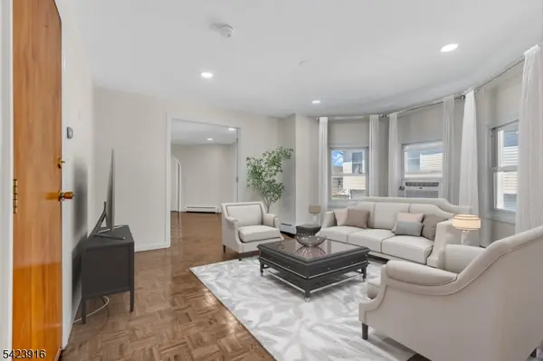 633 Mcgillvray Pl, Linden City, NJ 07036