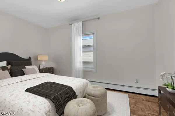 633 Mcgillvray Pl, Linden City, NJ 07036