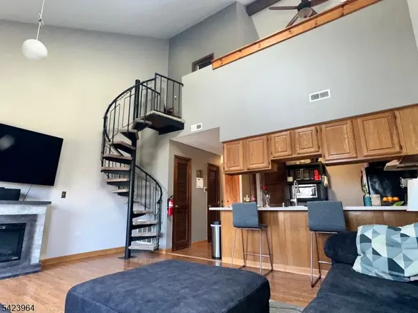 4 Greg Norman Ct #4, Vernon Twp., NJ 07462