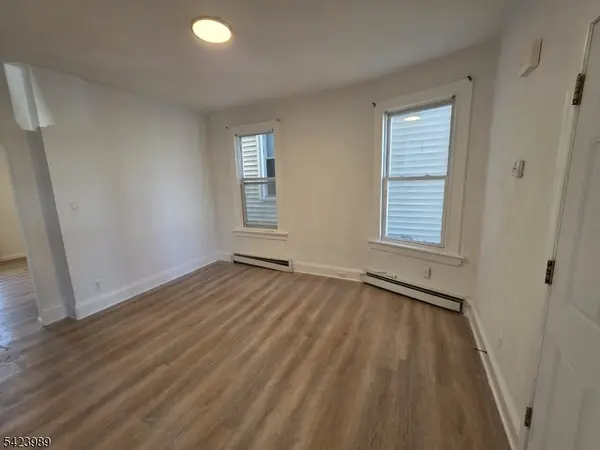 18 Michigan Ave, Paterson City, NJ 07503