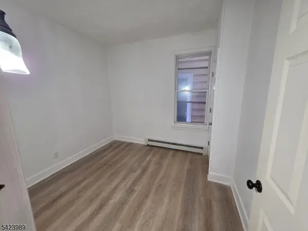 18 Michigan Ave, Paterson City, NJ 07503