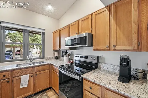 510 Autumn Crest CIR #A, Colorado Springs, CO 80919