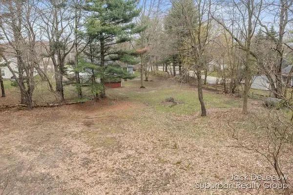 2653 Beeline RD, Holland Twp, MI 49424