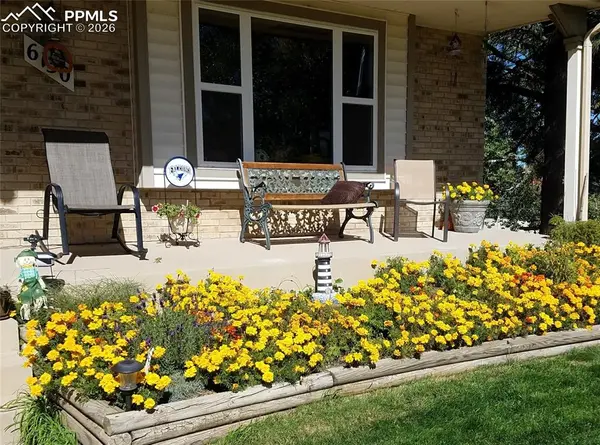 6130 Steamboat CT, Colorado Springs, CO 80919