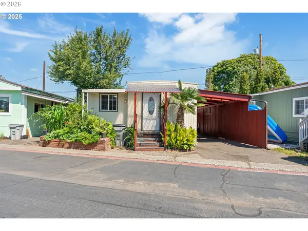 8951 SE FULLER RD #7, Happy Valley, OR 97086