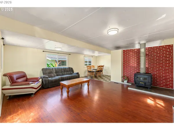 8951 SE FULLER RD #7, Happy Valley, OR 97086