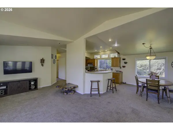 47 N NEMAH RD, South Bend, WA 98586