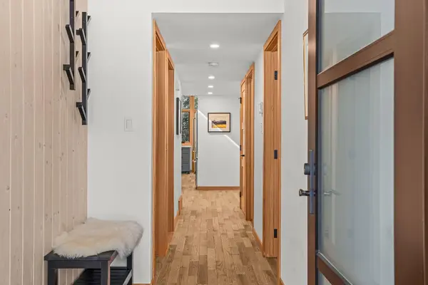 18 Pinewood CRES, Canmore, AB T1W 1P8