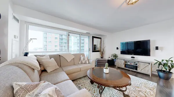 100 Western Battery RD #1107, Toronto C01, ON M6K 3S2