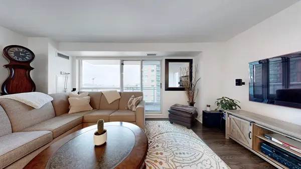 100 Western Battery RD #1107, Toronto C01, ON M6K 3S2