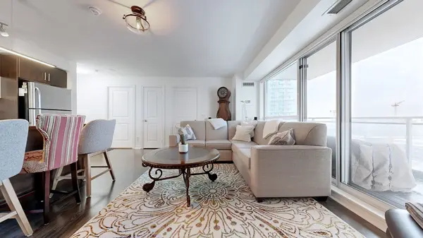 100 Western Battery RD #1107, Toronto C01, ON M6K 3S2