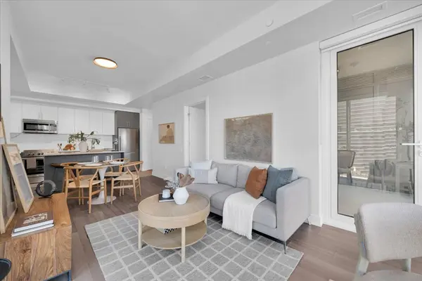 664 Spadina AVE #209, Toronto C01, ON M5S 2H7