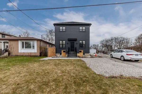 781 Oliva ST, Pickering, ON L1W 2V9