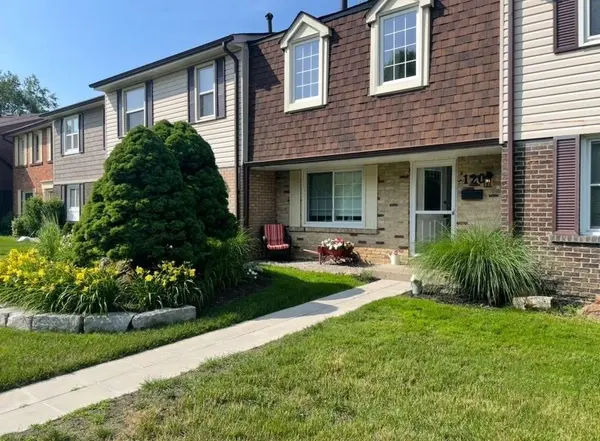 150 Palmdale DR #120, Toronto E05, ON M1T 3M7