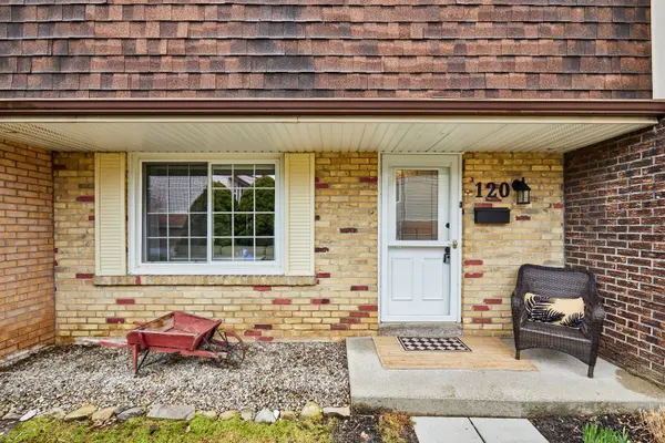 150 Palmdale DR #120, Toronto E05, ON M1T 3M7