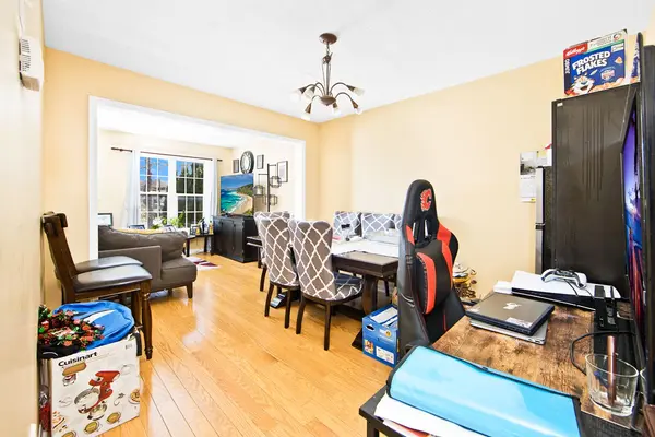 94 Staines RD, Toronto E11, ON M1X 1Y9