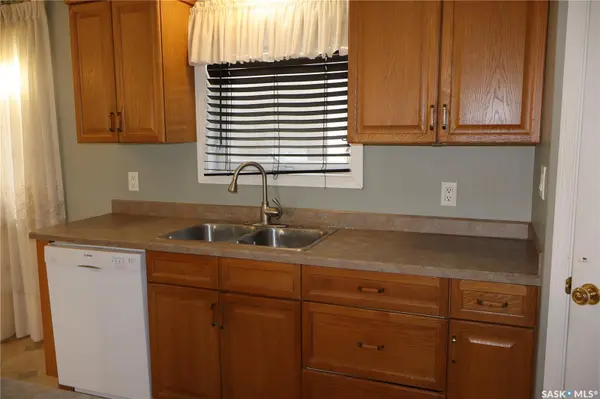 602 Centre STREET, Assiniboia, SK S0H 0B0