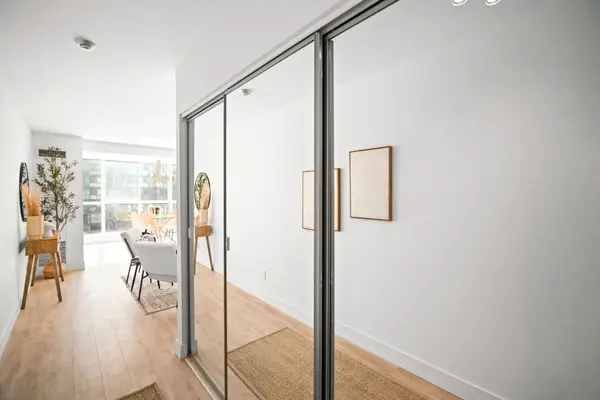 24 Southport ST #752, Toronto W01, ON M6S 4Z1