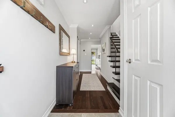 729 Carrying PL, Mississauga, ON L5C 3W6