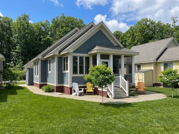 17 Hollow LN #222, Prince Edward County, ON K0K 1P0