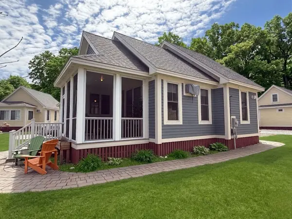 17 Hollow LN #222, Prince Edward County, ON K0K 1P0