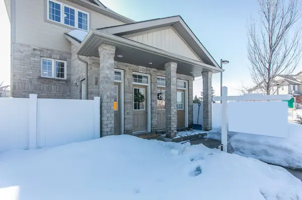 242 Westmeadow DR #B, Kitchener, ON N2N 0A1