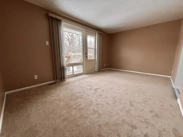 53J Sumac ST, Beacon Hill North - South And Area, ON K1J 7T7