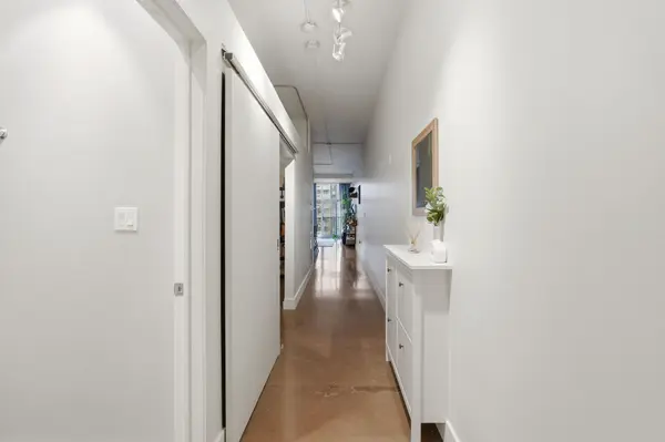 66 BAY ST S #510, Hamilton, ON L8P 4Z6