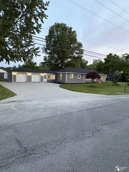 163 E Sterns RD, Bedford Twp, MI 48182