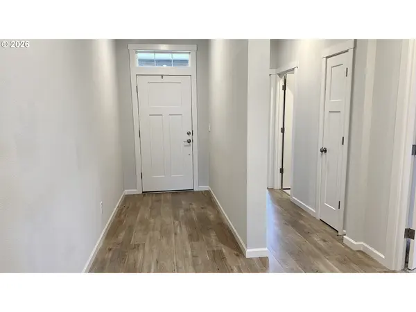 2011 BETHANY ST, Longview, WA 98632