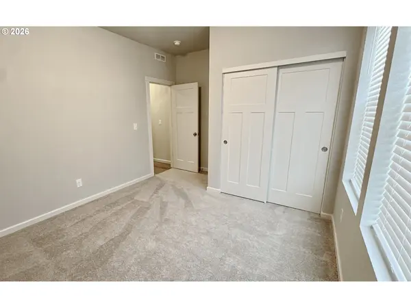 2011 BETHANY ST, Longview, WA 98632