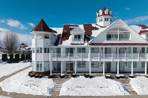 9996 Tashmoo LN #2, Clay Township, MI 48001