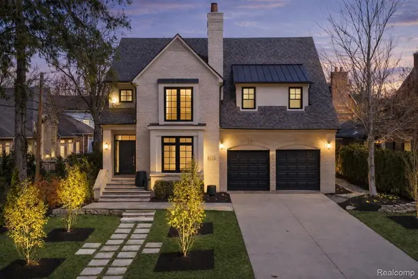 830 Harmon ST, Birmingham, MI 48009