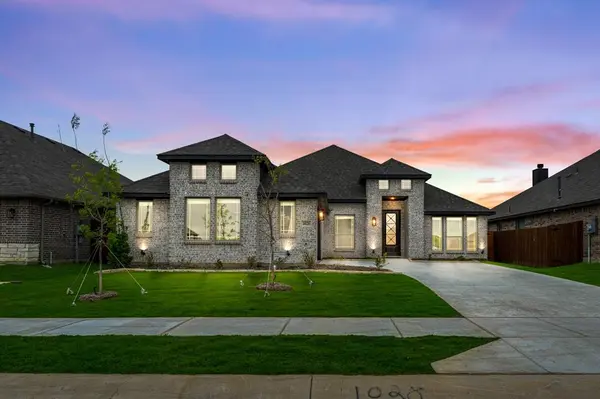 1028 Hickory Chase Drive, Godley, TX 76044