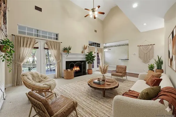 1860 Plum Creek Drive, Midlothian, TX 76065