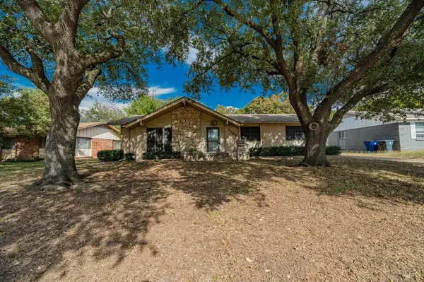 1759 Gross Road, Dallas, TX 75228