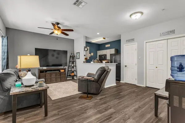 1125 Kathy Lane #8, Lewisville, TX 75067