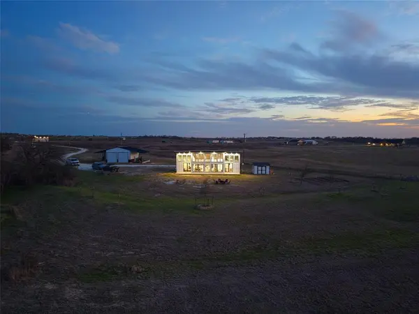 232 Hcr 2302, Abbott, TX 76621