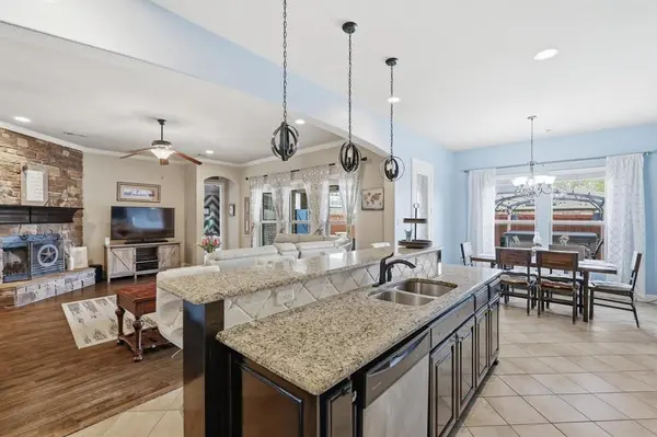 509 Autumn Run Drive, Midlothian, TX 76065