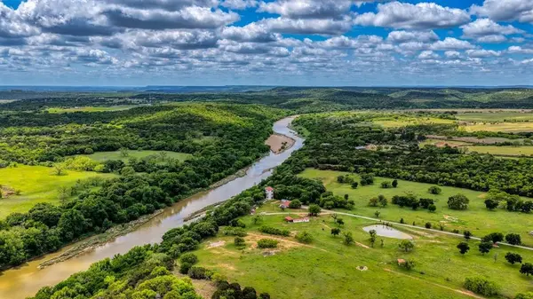 747 Seybold Road, Mineral Wells, TX 76067