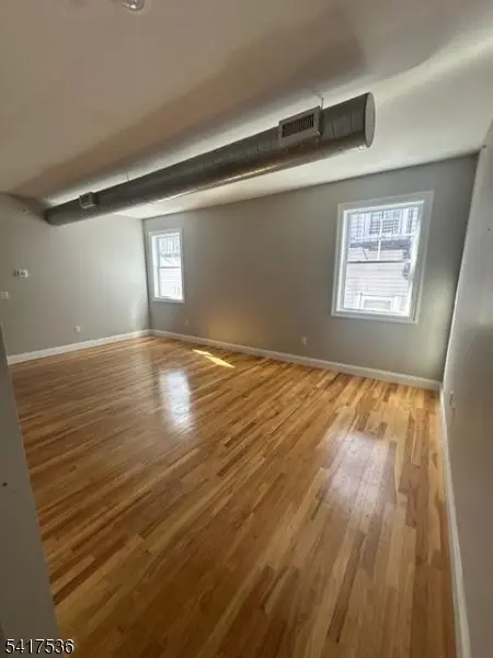 474 10Th Ave #301, Paterson City, NJ 07514