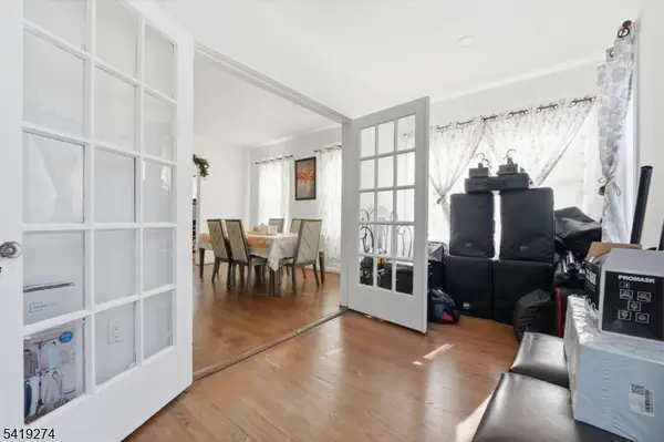 103 W Price St, Linden City, NJ 07036