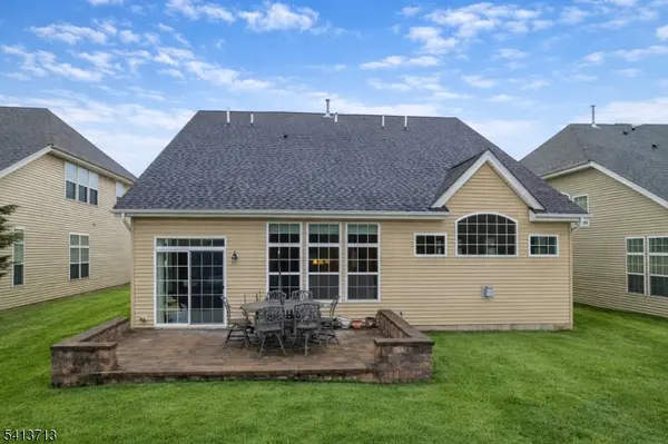 47 Schindler Ct, Franklin Twp., NJ 08873