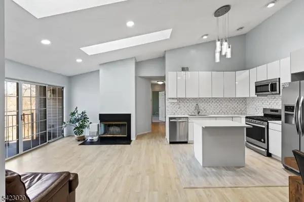 25 Chelsea Ct #25, Franklin Twp., NJ 08823