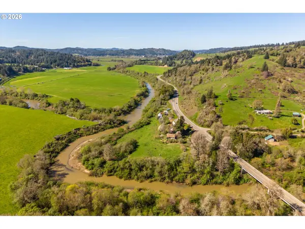 14982 HIGHWAY 42, Myrtle Point, OR 97458