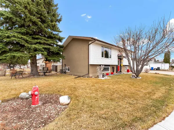 9 East Glen PL SE, Medicine Hat, AB T1B2W9