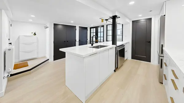 363 Dovercourt RD, Toronto C01, ON M6J 3E5