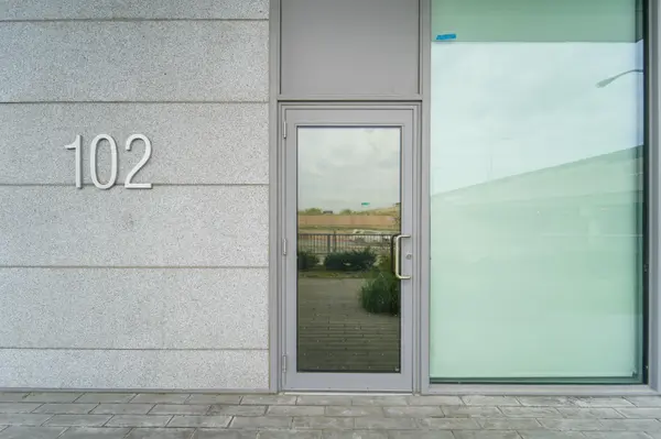 38 Monte Kwinter CT #102, Toronto C06, ON M3H 0E2