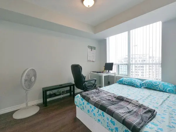 17 Barberry PL #1803, Toronto C15, ON M2K 1G9